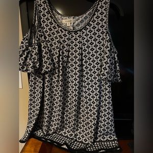 Black/white top by Max Studio, exposed shoulders.